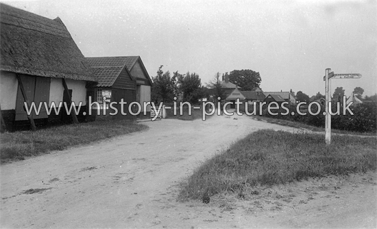 Braintree Road, Felstead, Essex. c.1920's